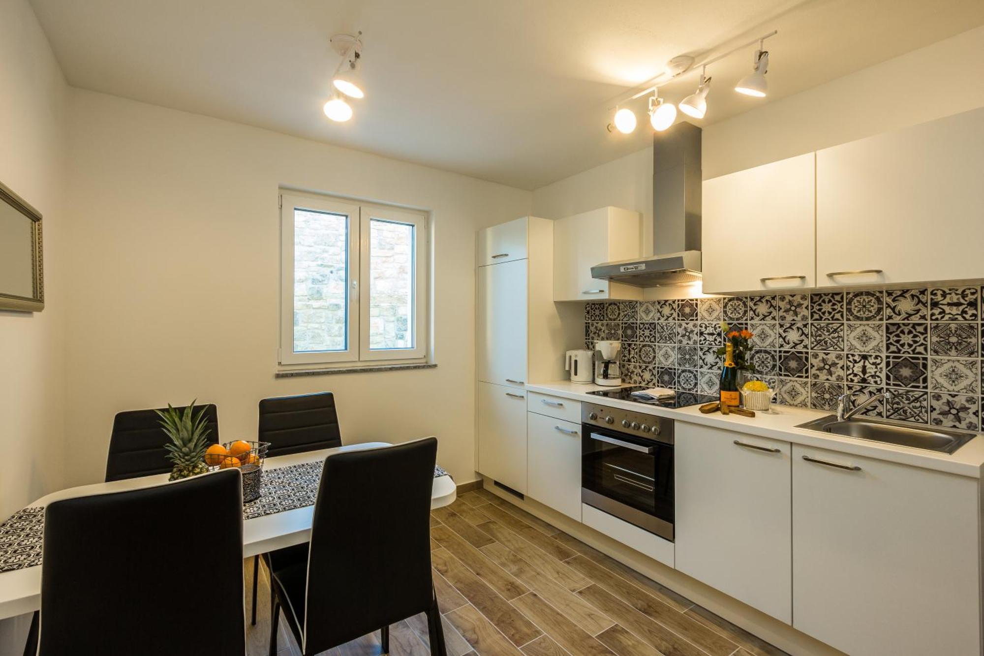 2Bfree Apartments Stinica Exterior photo