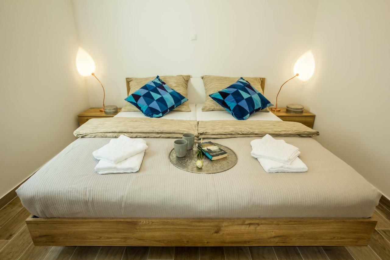 2Bfree Apartments Stinica Exterior photo