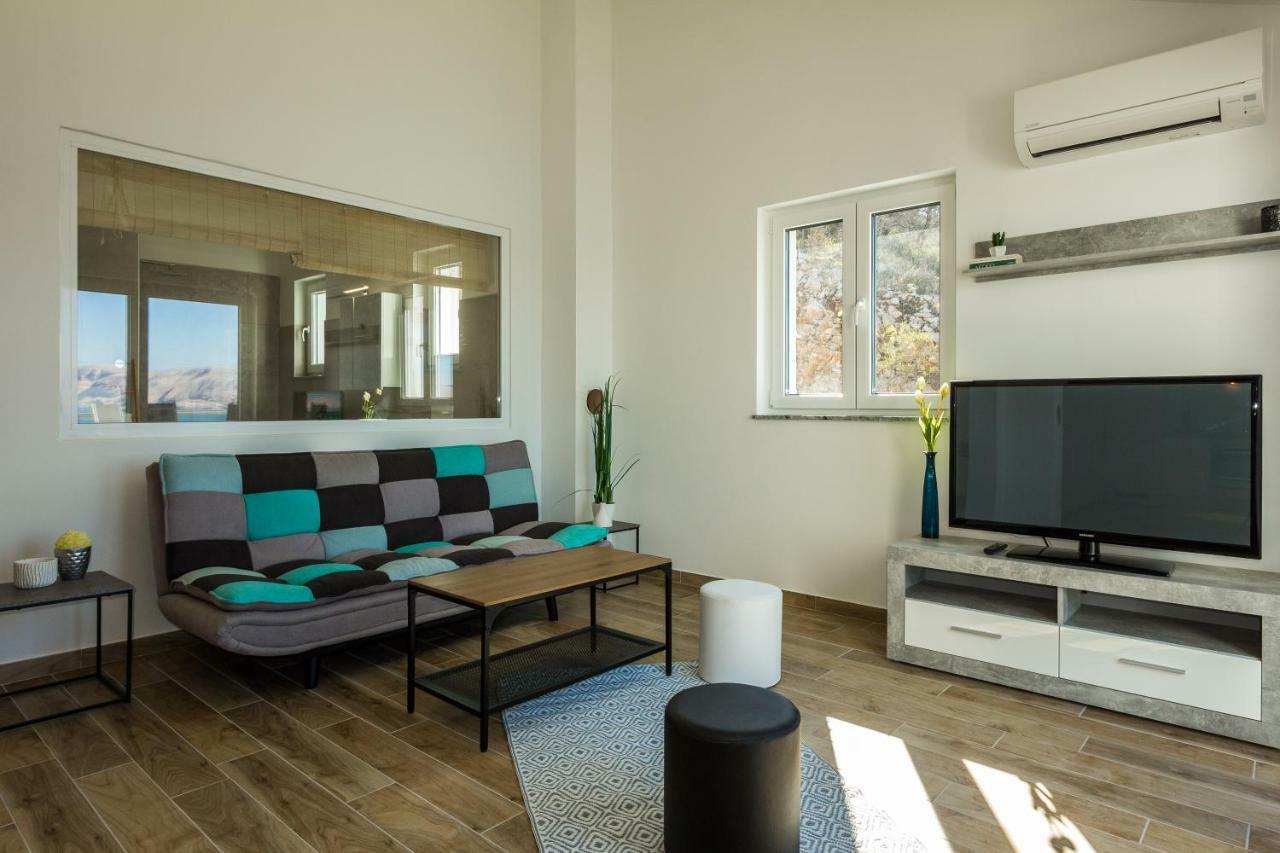 2Bfree Apartments Stinica Exterior photo